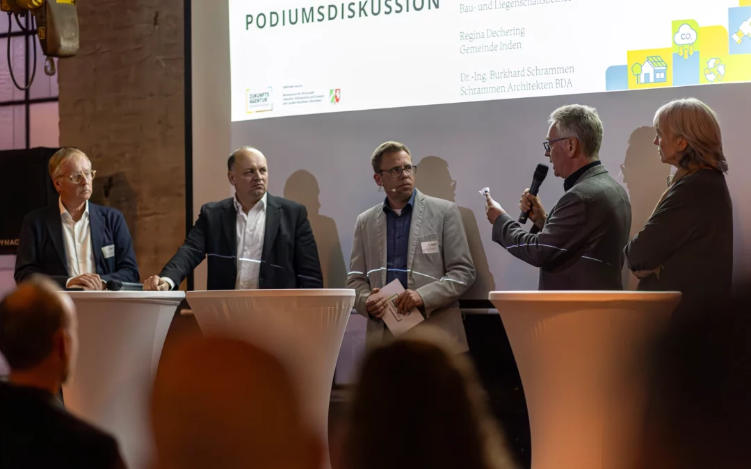 Podiumsdiskussion Bühne